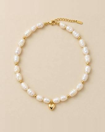 Gargantilla de perlas con corazón
