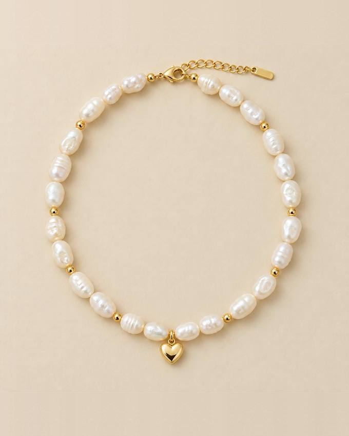 Gargantilla de perlas con corazón