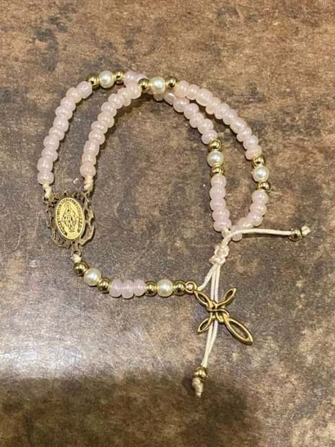 Pulsera rosario Virgen Milagrosa rosa