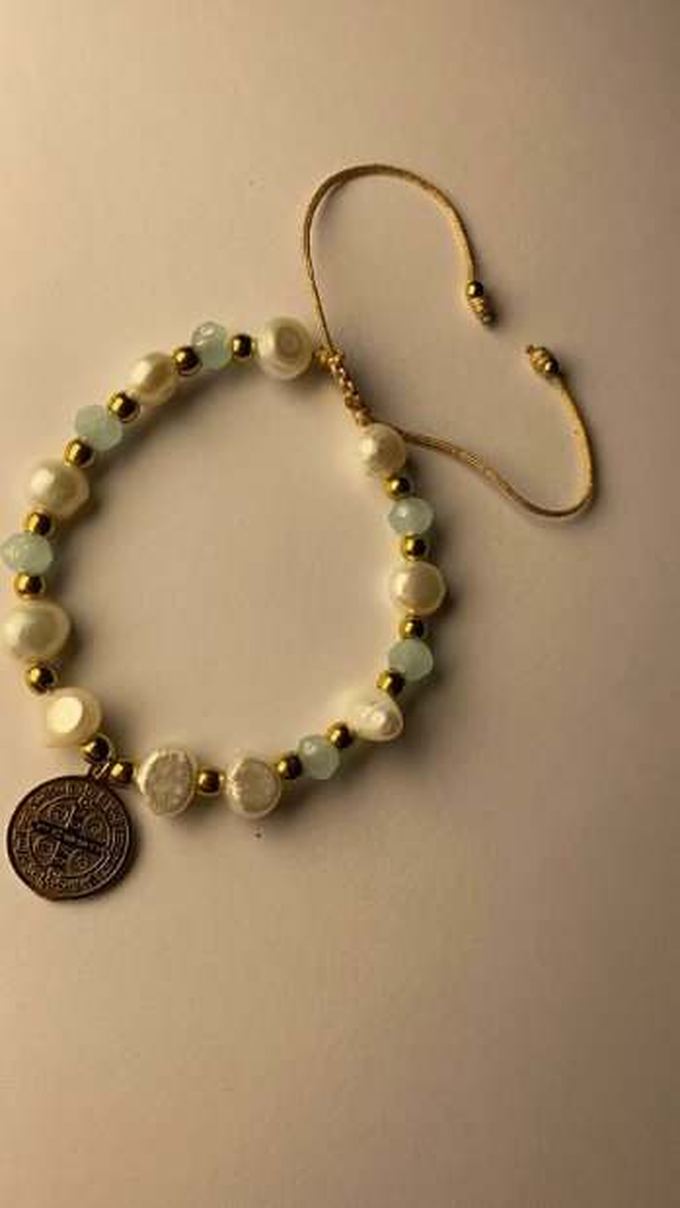 Pulsera de perlas San Benito azul