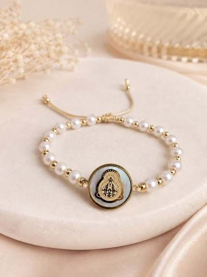 Pulsera Virgen de Suyapa y perlas