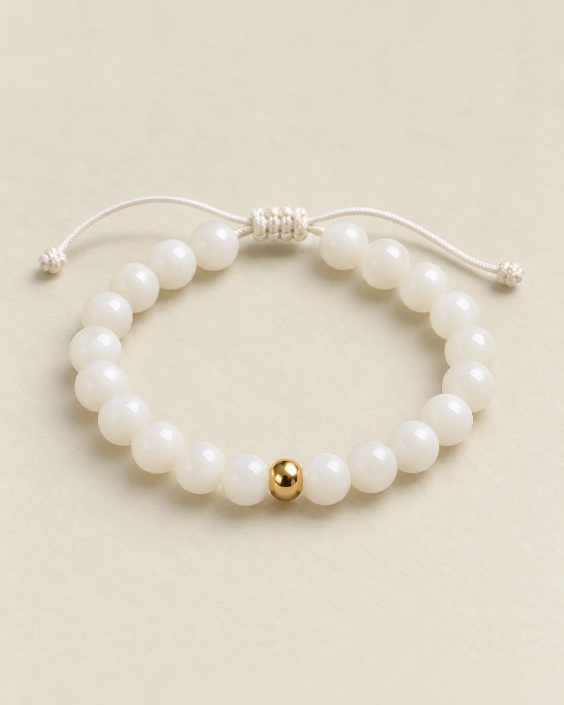 Pulsera de piedras jade con balín de oro 14k, foto 1 de 2
