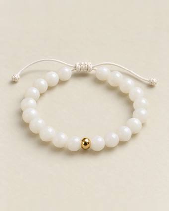 Pulsera de piedras jade con balín de oro 14k
