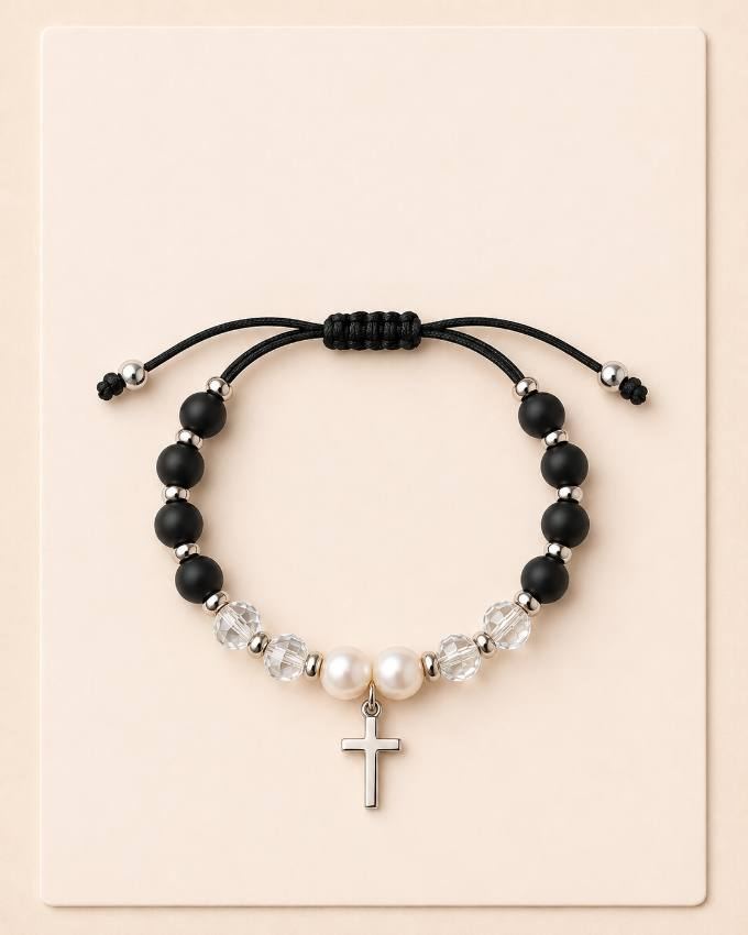 Pulsera de perlas, cristales y cruz