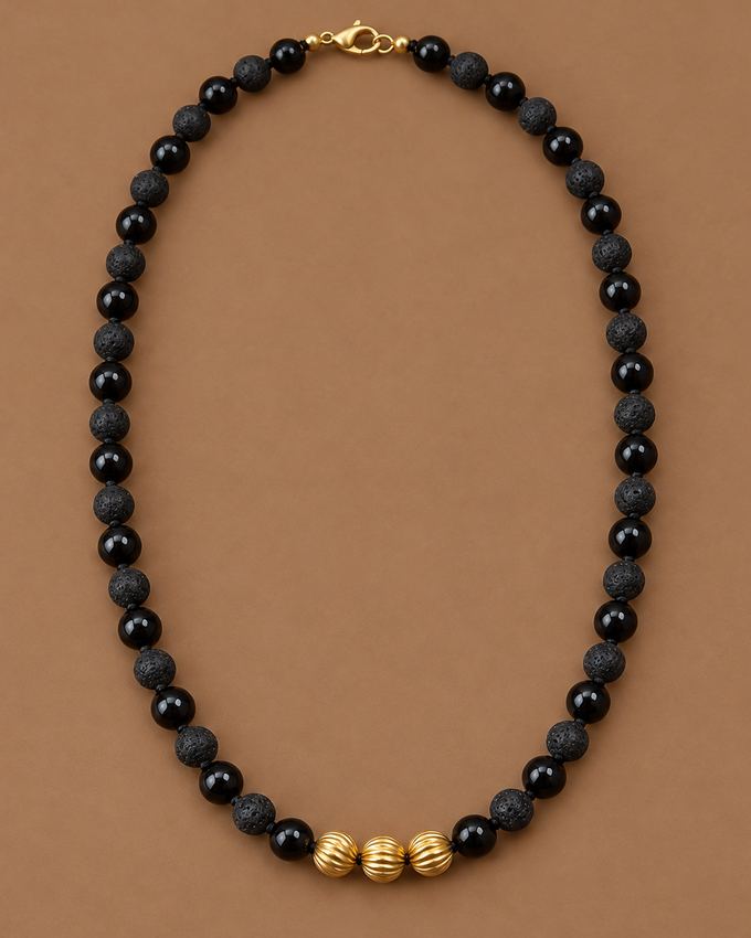 Collar de ónix y volcánica